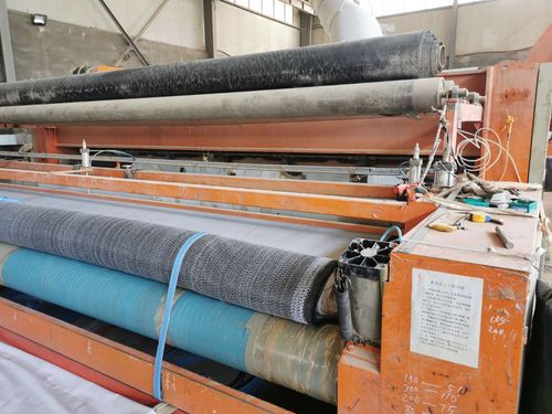 基膨胀土垫生产厂家膨润土复合防水毯(gcl)是一种新型的土工合成材料